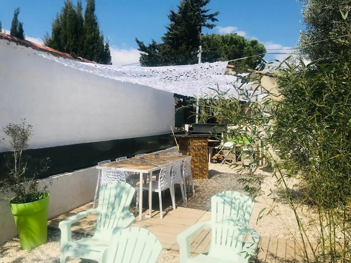 Chambres D'Hotes Les Oliviers - Marignane Bed & Breakfast