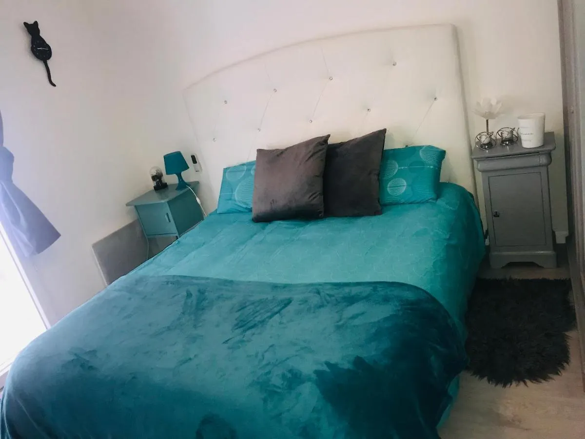 Chambres D'Hotes Les Oliviers - Marignane Bed & Breakfast