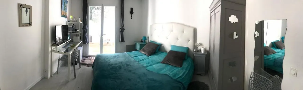 Chambres D'Hotes Les Oliviers - Marignane Bed & Breakfast