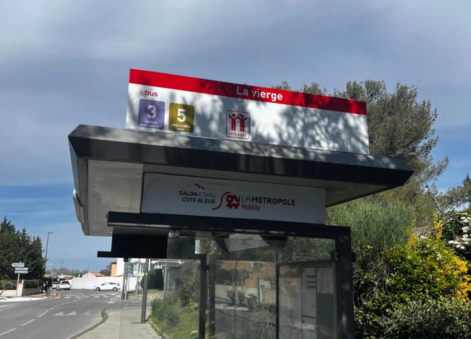 Chambres D'Hotes Les Oliviers - Μαρινιάν Bed and Breakfast