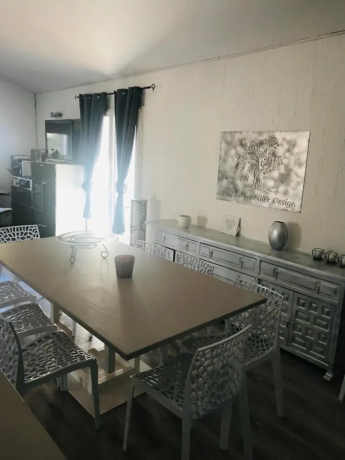 Chambres D'Hotes Les Oliviers - Marignane Bed and breakfast